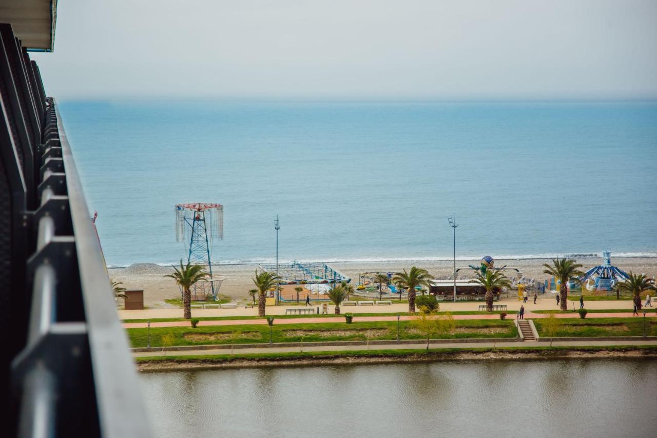 Premium Aparthotel With Sea View Batumi Luaran gambar